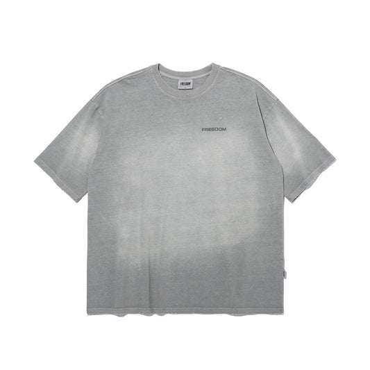 เสื้อยืดฟอกสีลายโลโก้เล็ก (สีเทา)