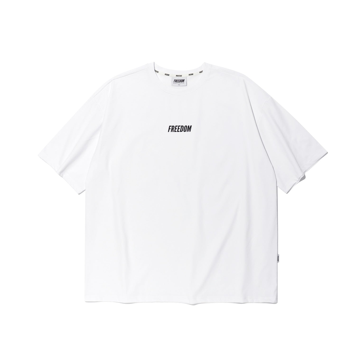 เสื้อยืดโอเวอร์ฟิต Essential (สีขาว)