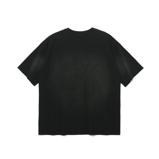 เสื้อยืดฟอกสีลายโลโก้ขนาดเล็ก (สีดำ)