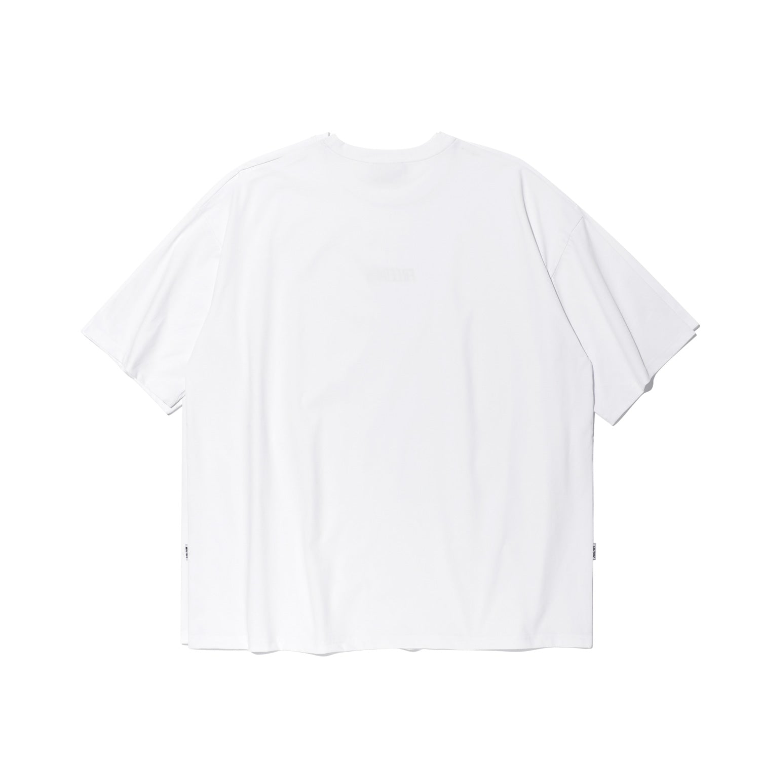เสื้อยืดโอเวอร์ฟิต Essential (สีขาว)