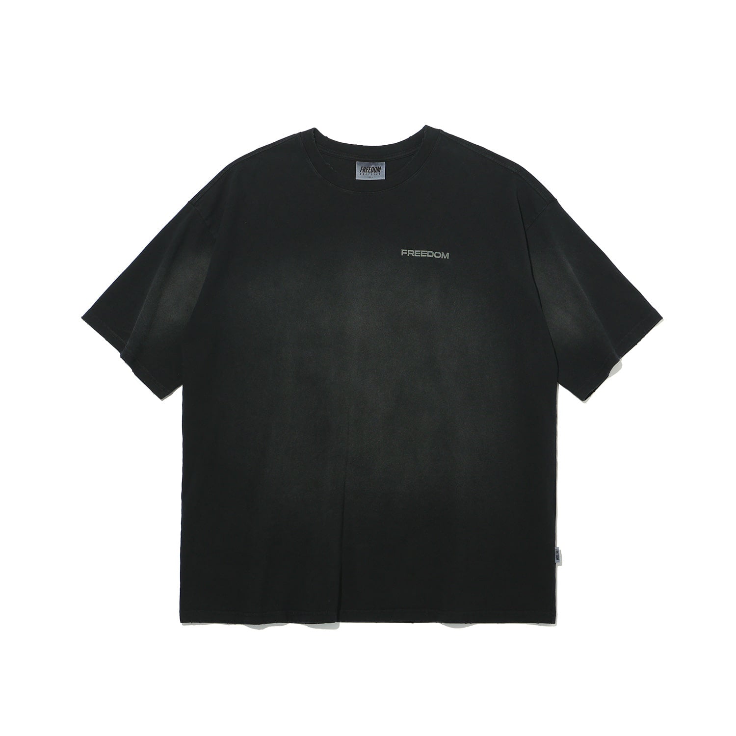 เสื้อยืดฟอกสีลายโลโก้ขนาดเล็ก (สีดำ)