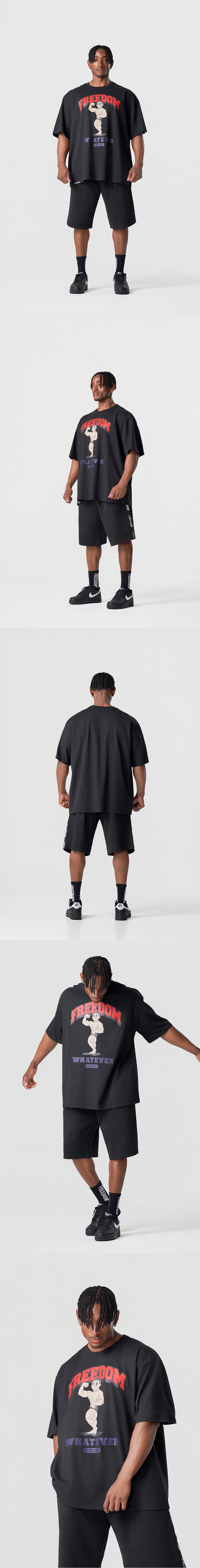 เสื้อยืดพิมพ์ลาย Side Chest Man (สีดำ)