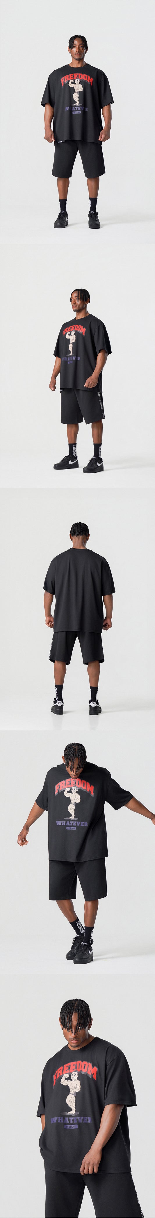เสื้อยืดพิมพ์ลาย Side Chest Man (สีดำ)
