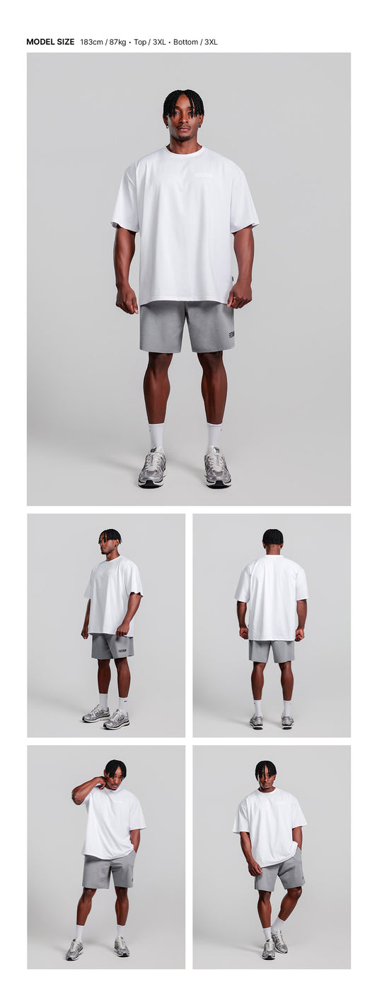 เสื้อยืดทรงหลวมกำลังดี รุ่น Essential (สีขาว)