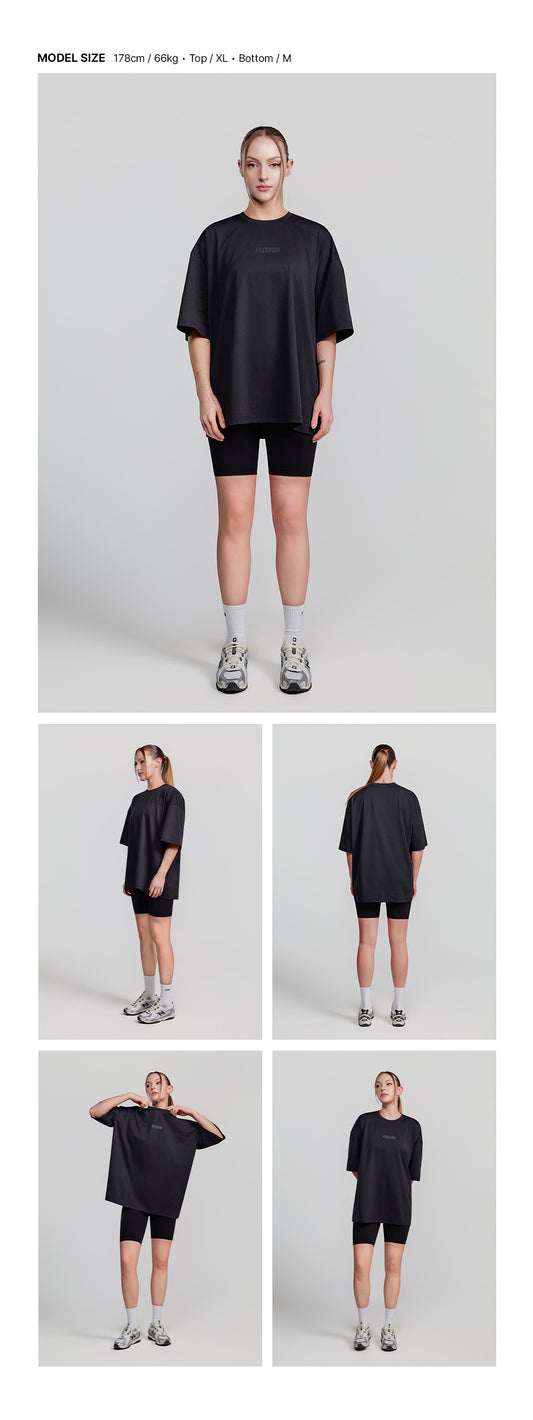 เสื้อยืด Essential ทรง Overfit (สีดำ)