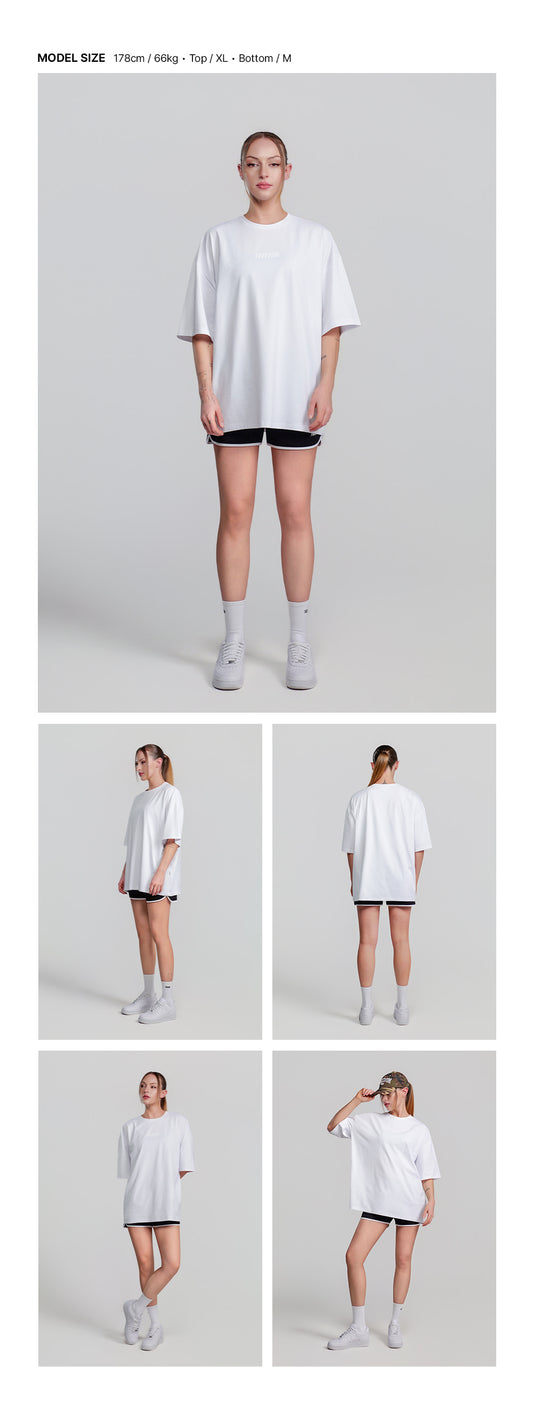เสื้อยืดโอเวอร์ไซส์รุ่น Essential (สีขาว)
