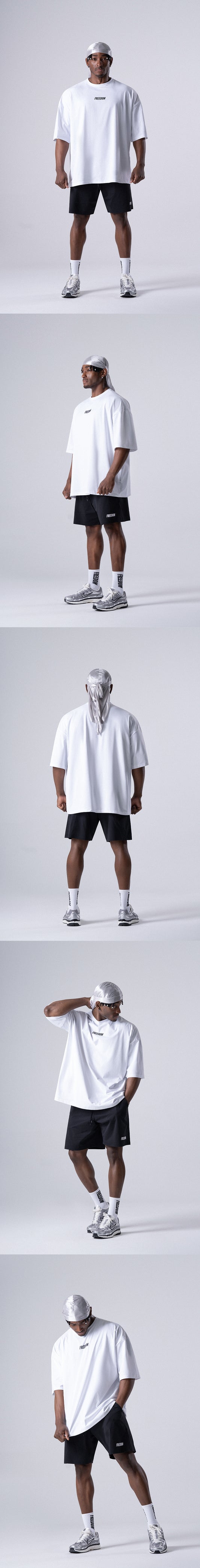เสื้อยืดโอเวอร์ฟิต Essential (สีขาว)