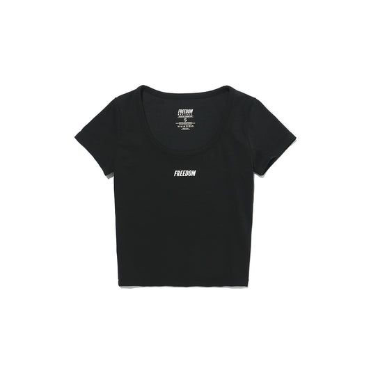 เสื้อครอปแขนสั้นคอกลม (คอ U) สกรีนโลโก้เล็กสีดำ