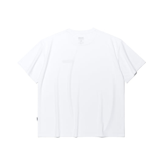 เสื้อยืดคอกลมผ้าตาข่ายระบายอากาศ ทรงกึ่งเข้ารูป (สีขาว)