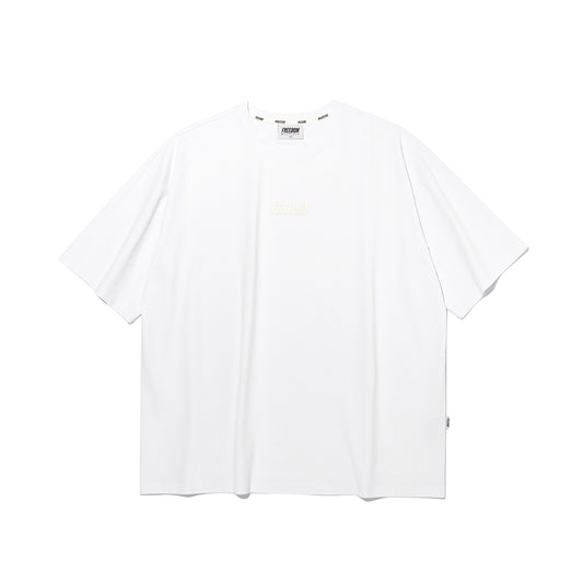 เสื้อยืดโอเวอร์ไซส์รุ่น Essential (สีขาว)