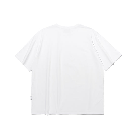เสื้อยืดทรงหลวมกำลังดี รุ่น Essential (สีขาว)