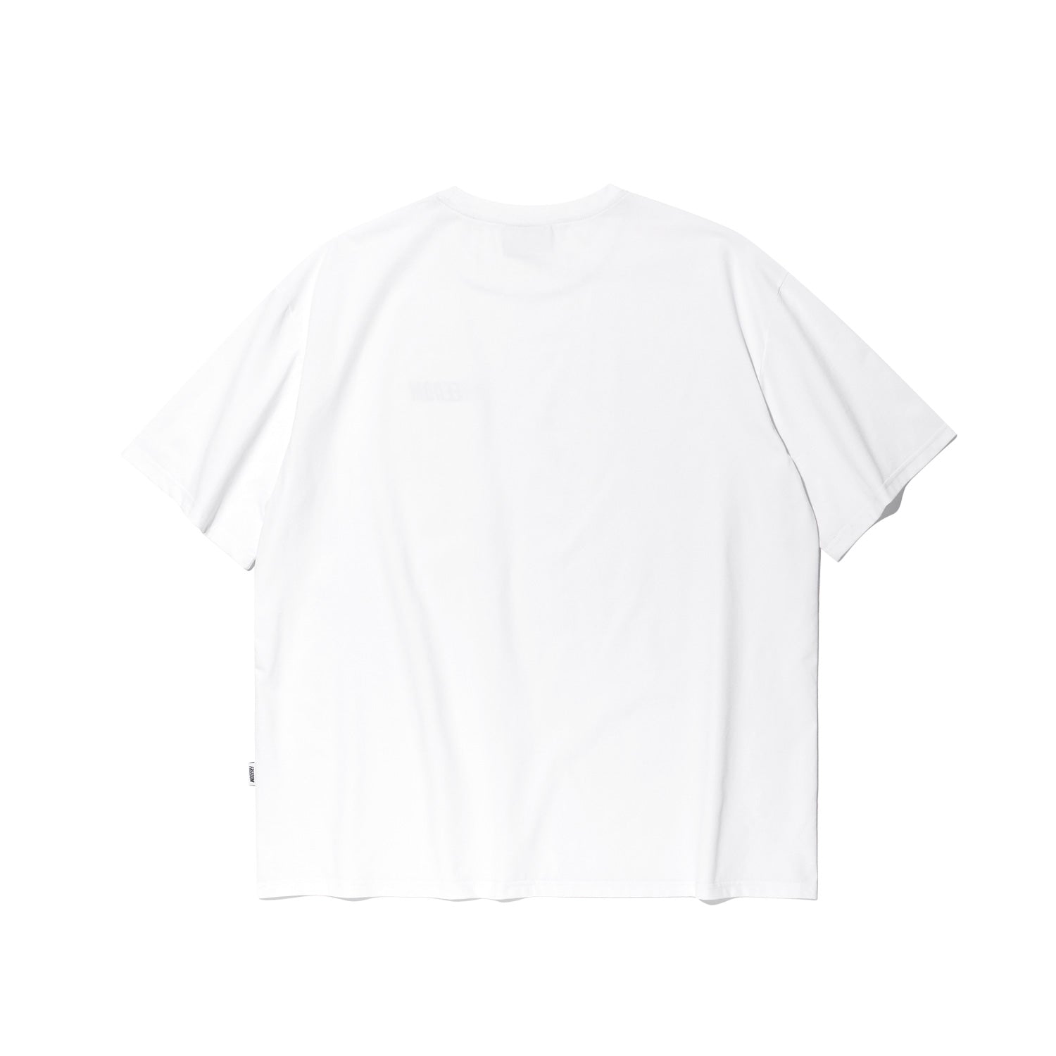 เสื้อยืดทรงหลวม Essential (สีขาว)