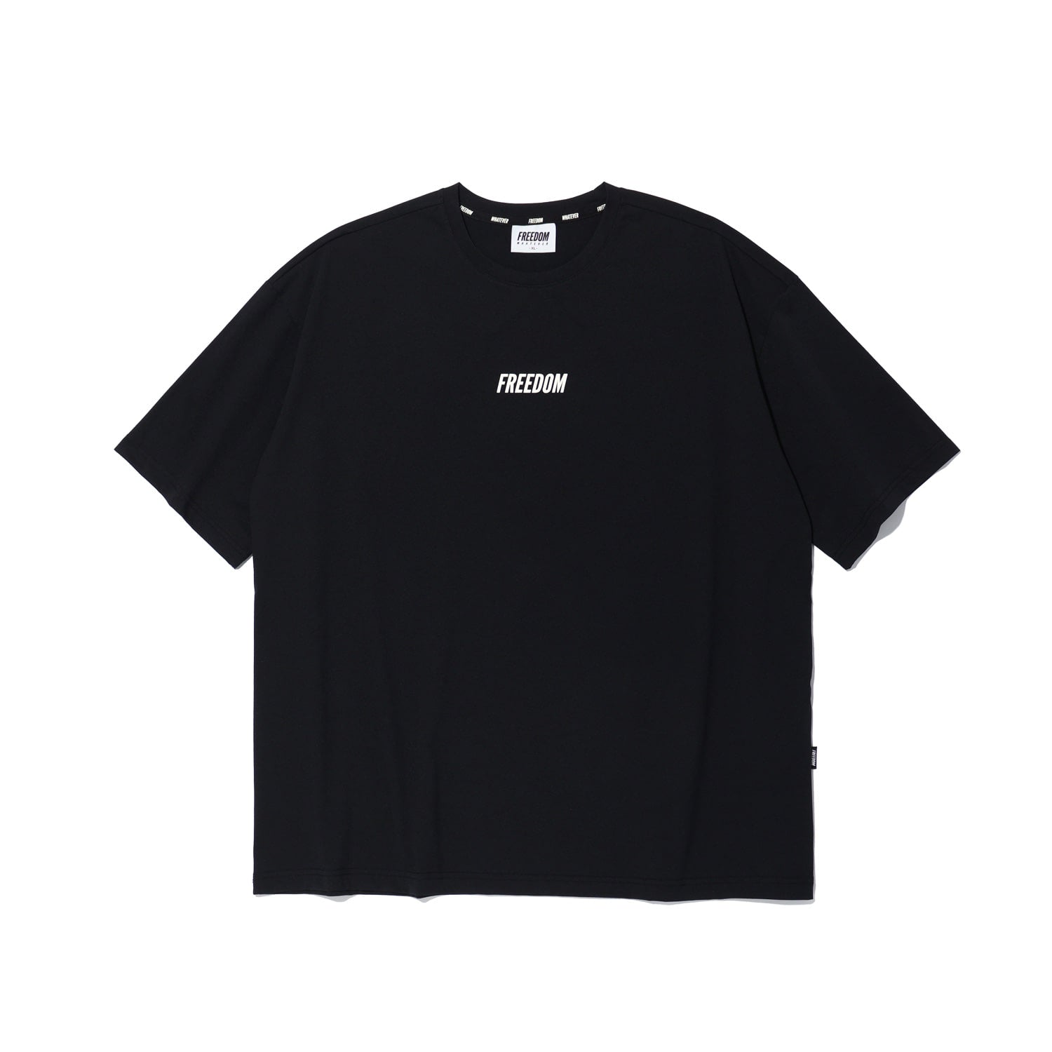 เสื้อยืดโอเวอร์ฟิต Essential (สีดำ)