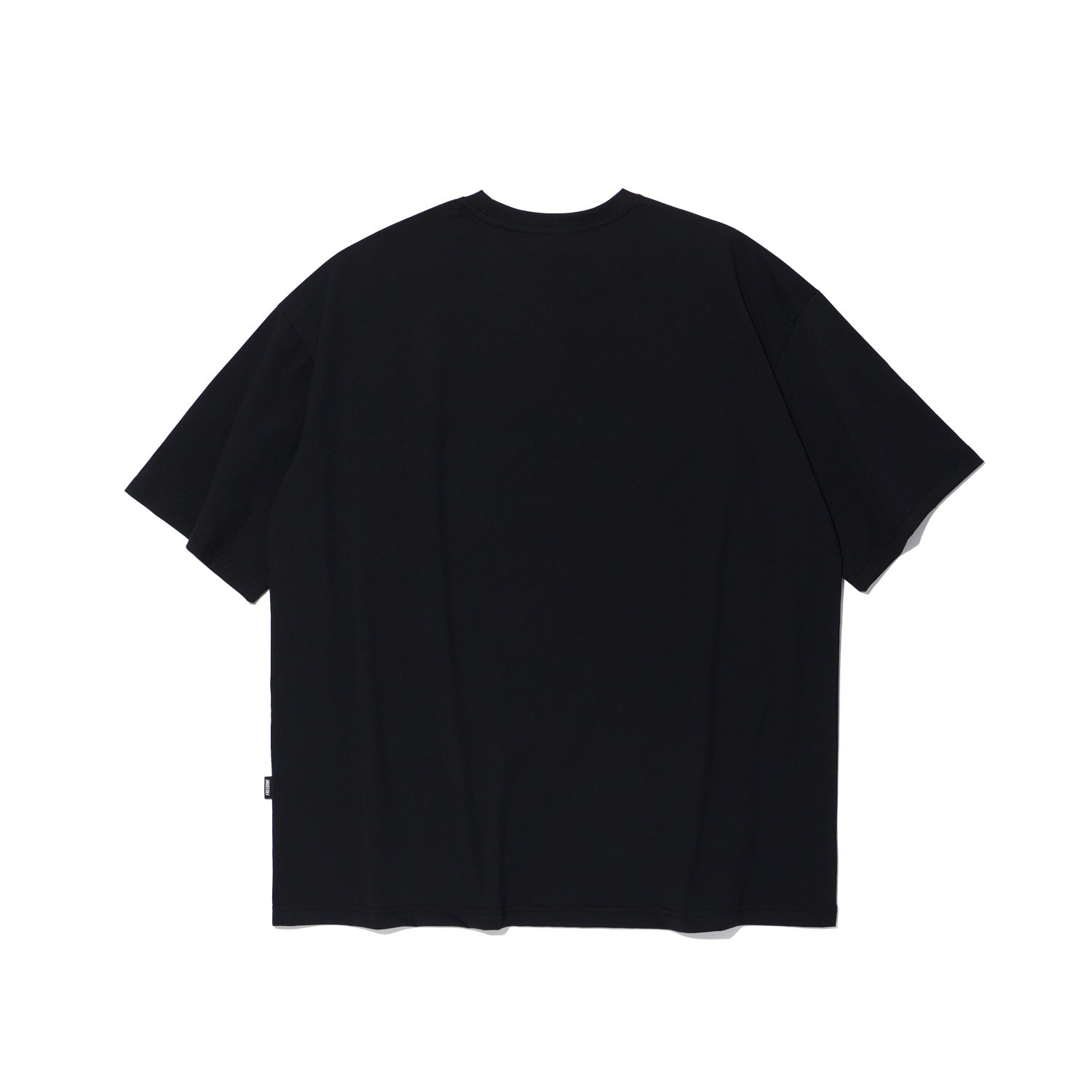 เสื้อยืดโอเวอร์ฟิต Essential (สีดำ)