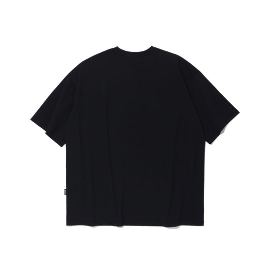 เสื้อยืดโอเวอร์ฟิต Essential (สีดำ)